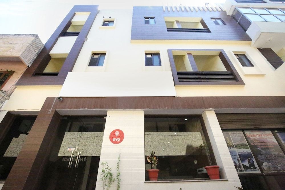 OYO 7724 Hotel Kohinoor City