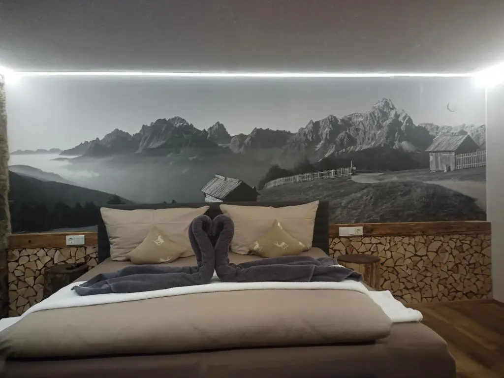 Apartment with mountain view