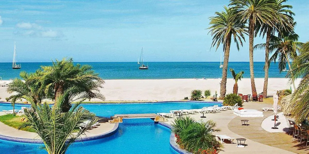 Beach & Waterfront