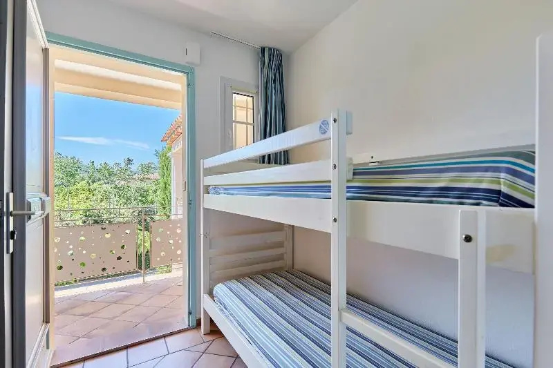 Bed in Dorm