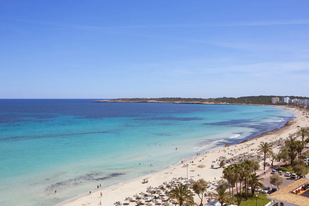 Beach & Waterfront