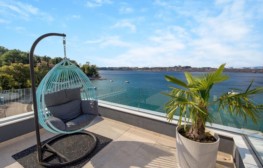 Отель Stunning Home in Omisalj With Wifi and 2 Bedrooms, фото 11