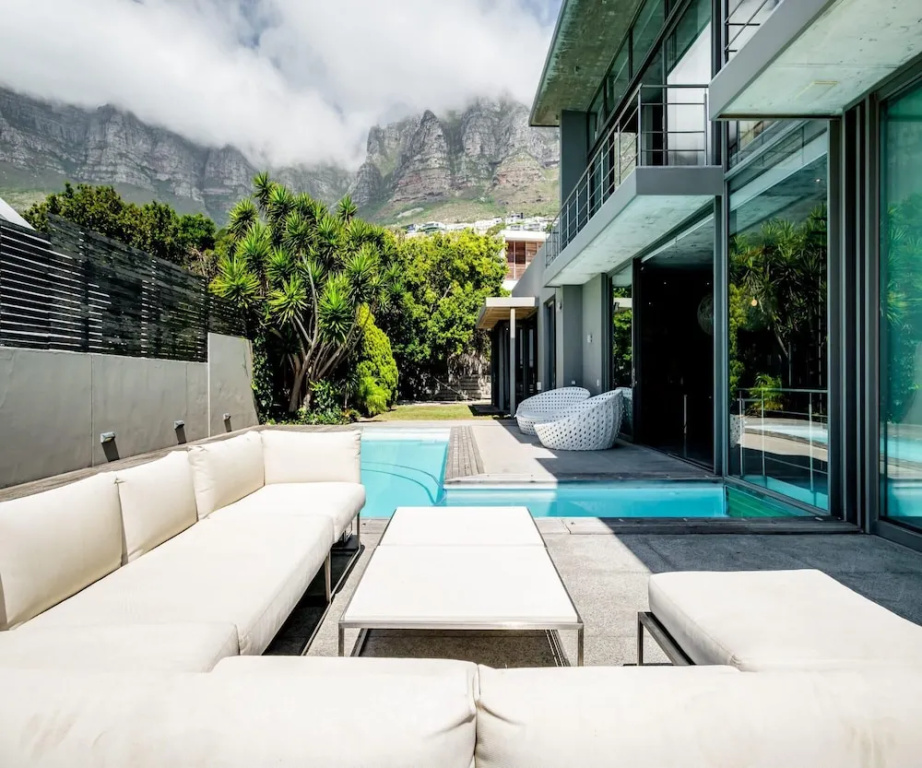 Exquisite Modern Camps Bay Villa Hove Villa