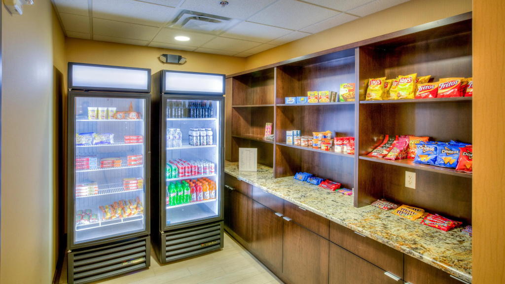 Food & Beverage