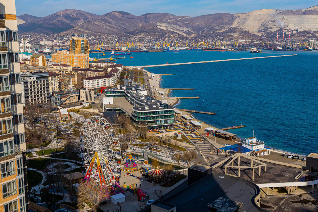 Beach & Waterfront