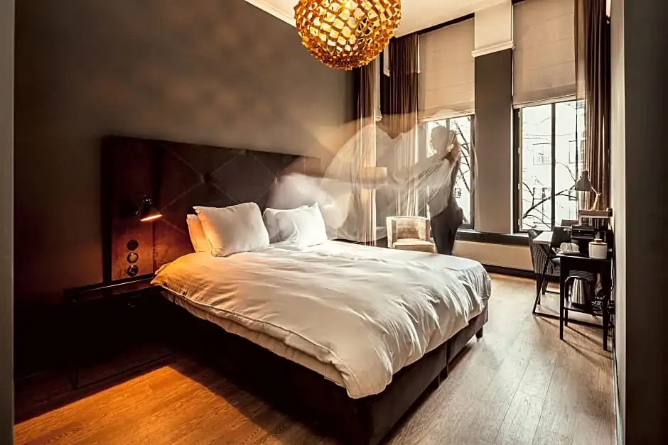 Post-Plaza Hotel & Grand Café - Chambres