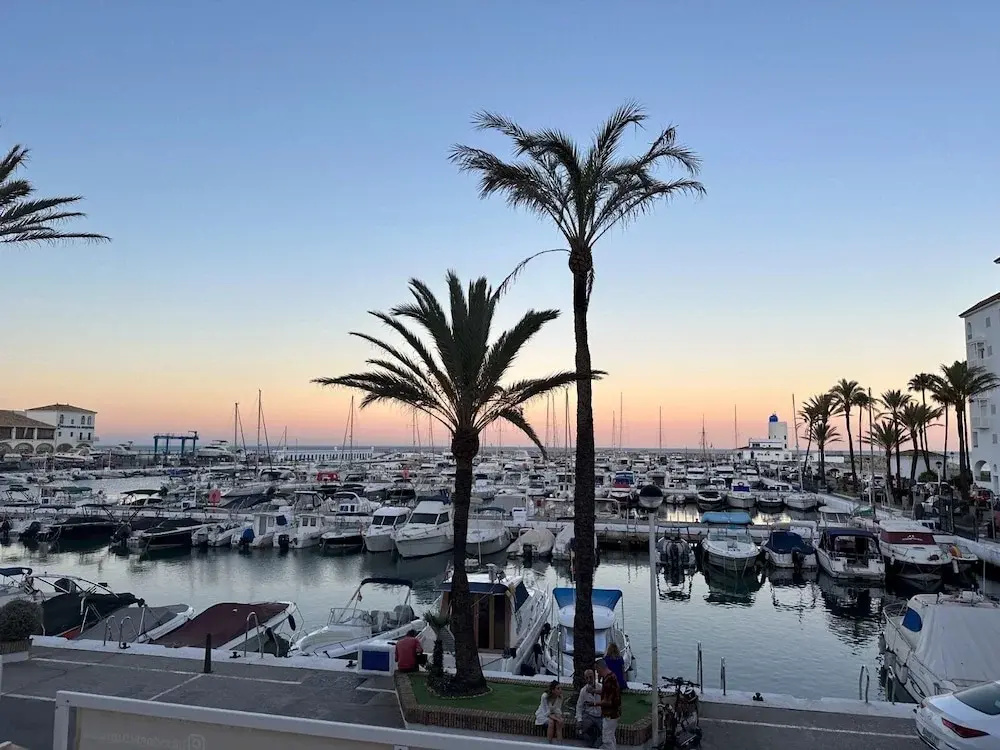 Sea View Loft in La Duquesa Beachfront