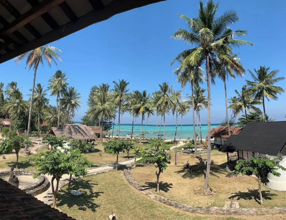 Arys lagoon bungalow & hotel