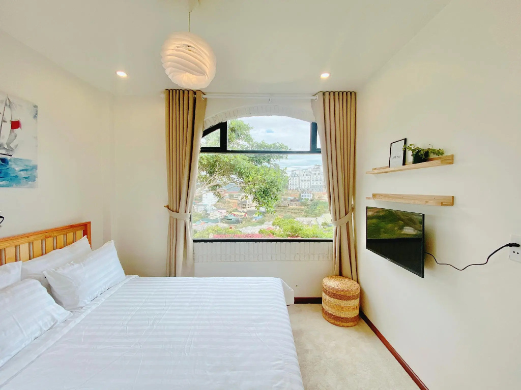 Standard room with city view