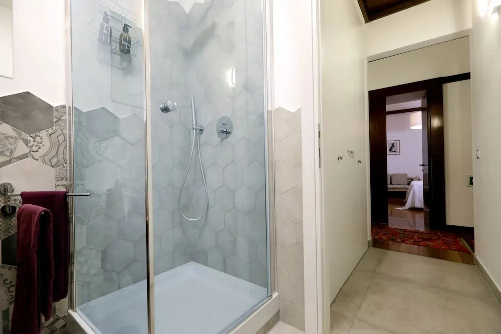 Comfort room