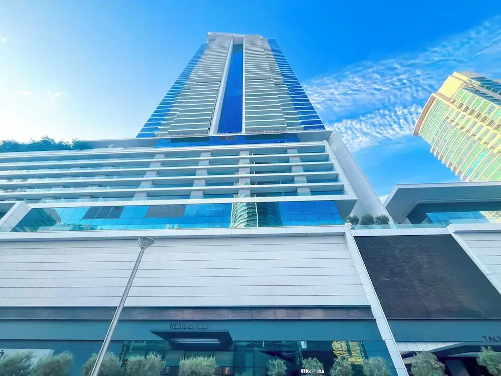 Marina Vida Luxury 1BR Balcony & Prime Location