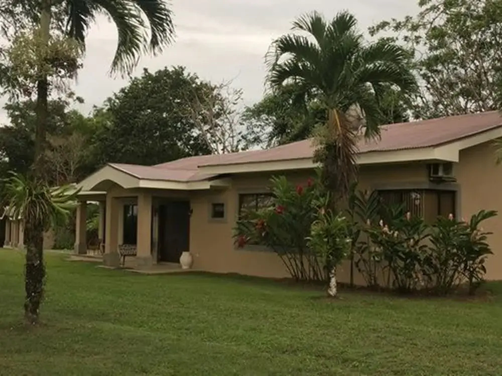 Agua Milagrosa Villa