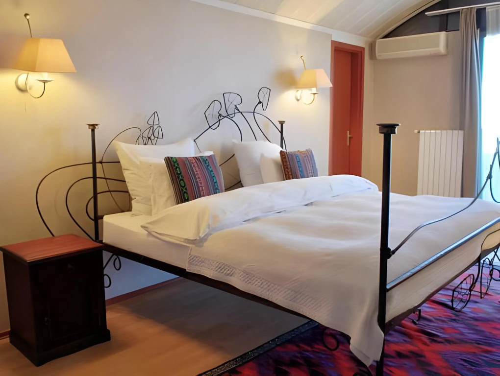 Betsys Hotel — 3