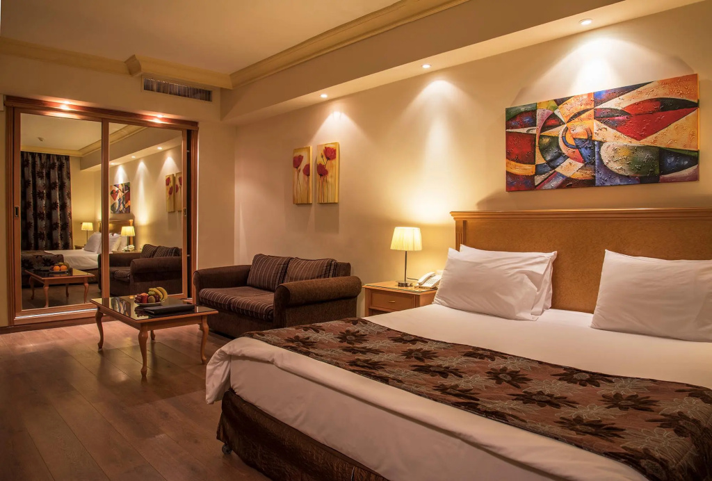 Double Junior Suite (full double bed)