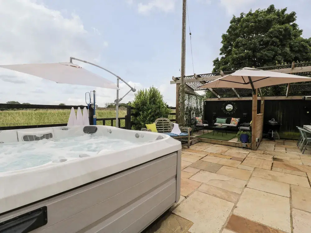 2 Dewars Farm Cottages