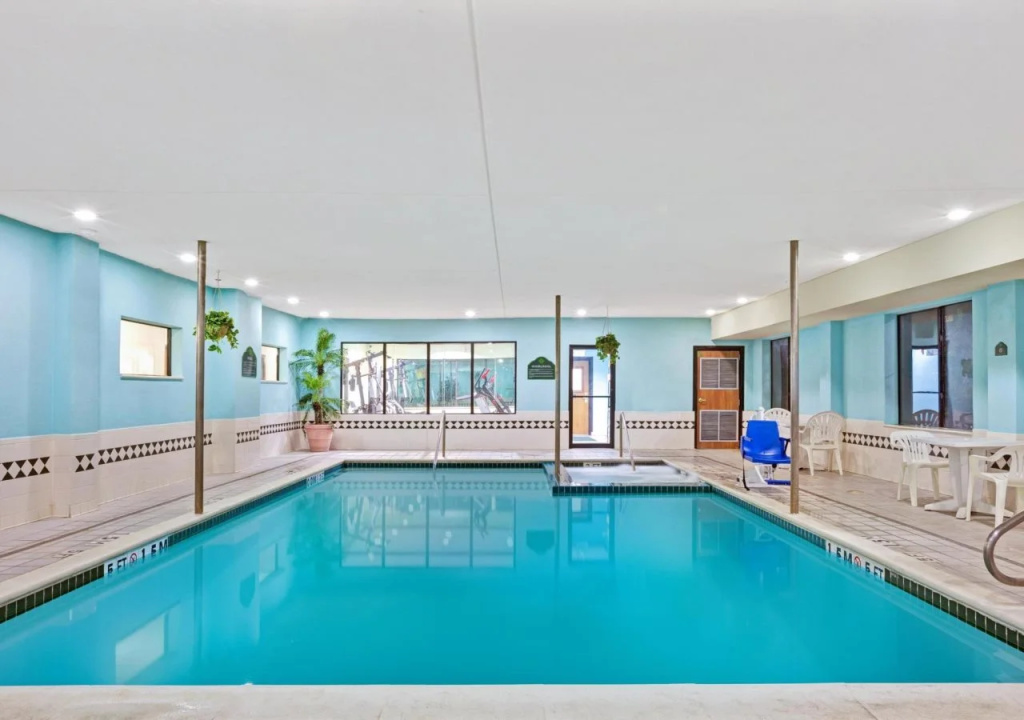 Hotel Willowbrook - 2