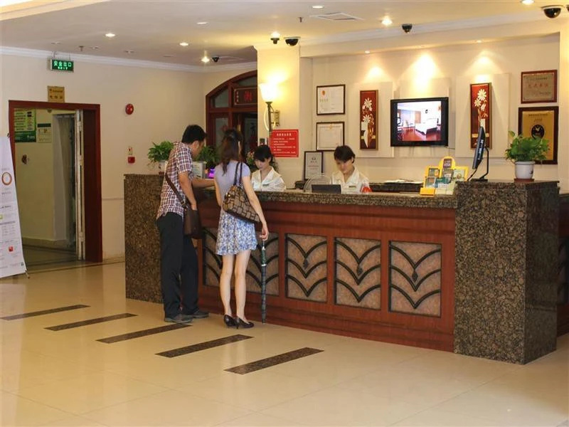 Lobby & Reception