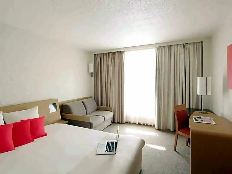 Classic Double room (full double bed)