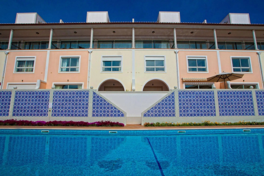 The Village Praia d'El Rey Golf & Beach Resort