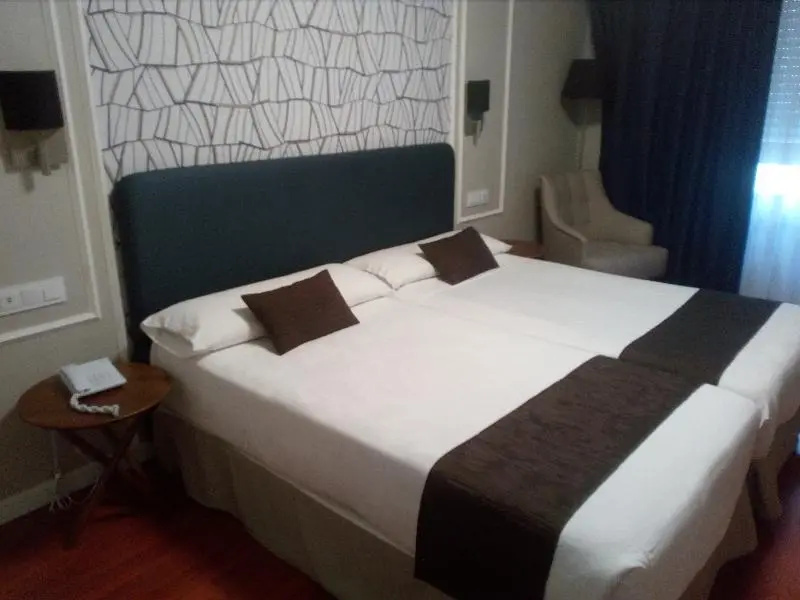 Hotel Corona De Castilla Burgos - Chambres