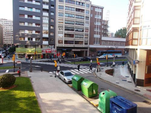 Jasjosé Begoña - Frente al Parque de Begoña - VUT-671-AS