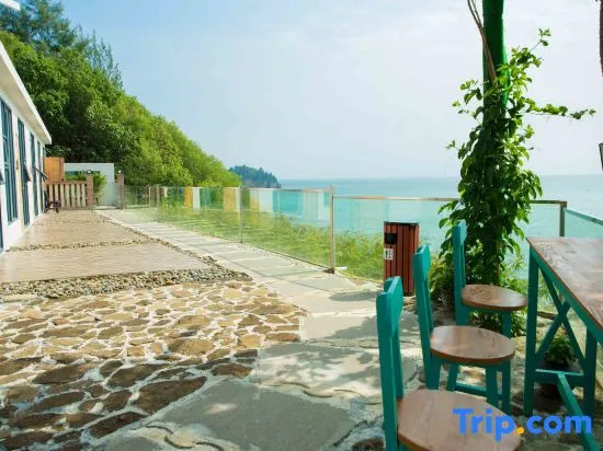 Beach & Waterfront