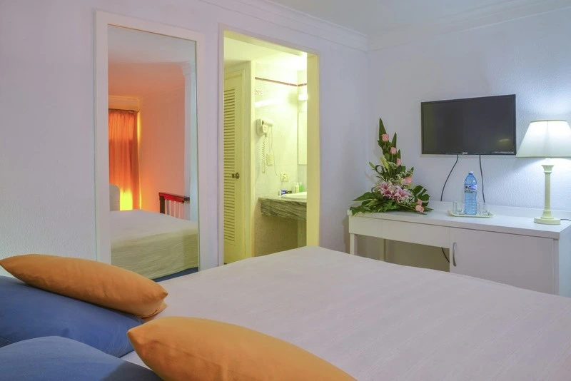 Standard Double room with balcony (full double bed)