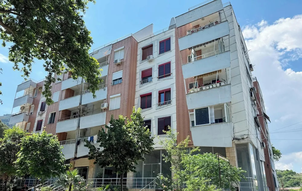 Maira Apartment