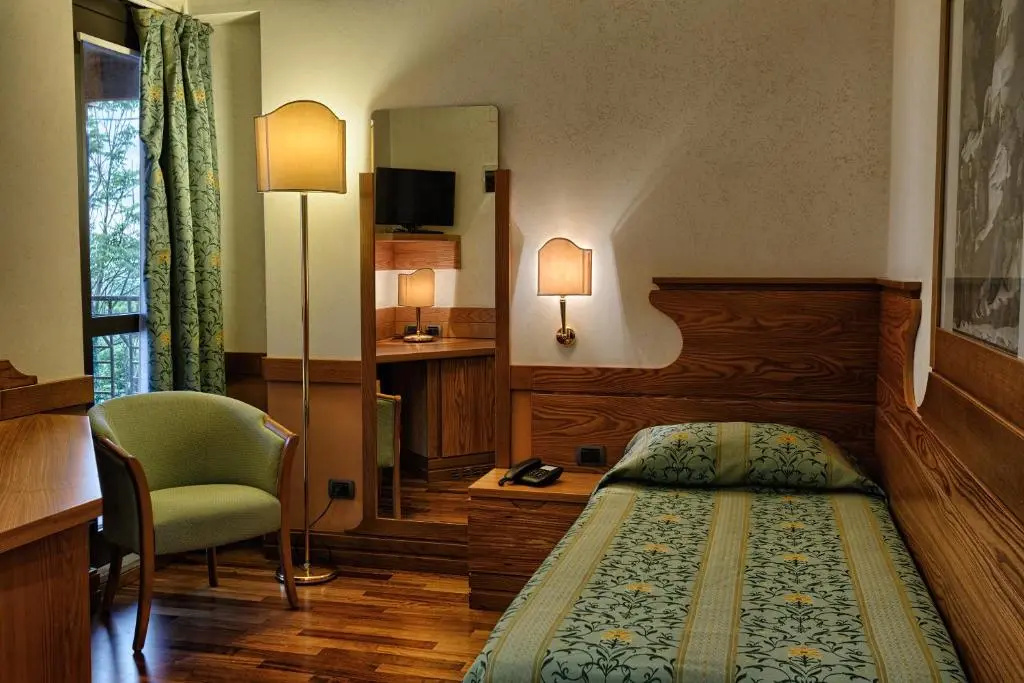 BV Grand Hotel Assisi - Tap to explore photos
