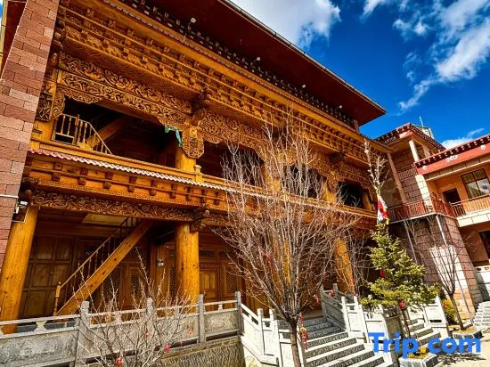 Shangri-La Jiege Dianjing Chinese Inn