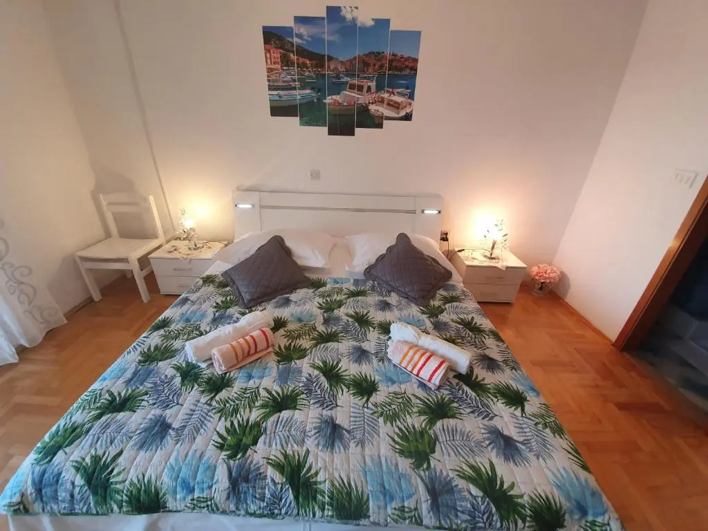 Apartment with sea view