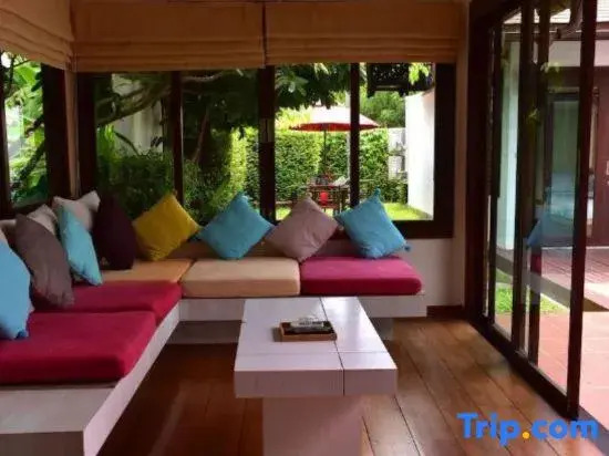 Четырёхместный семейный номер Standard в Samui Mekkala Resort & Pool Villa