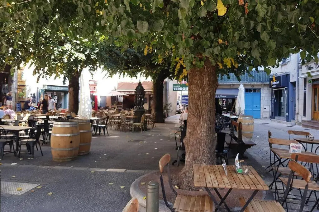 Voir la photo 2 — Superbe loft t4 de 96 M2 au coeur Périgueux