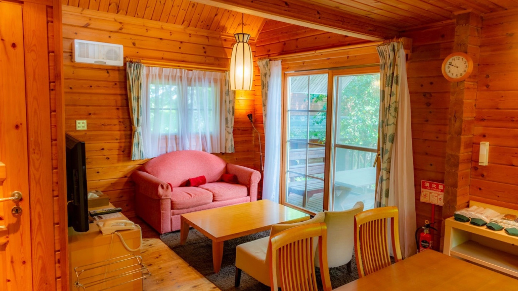 2 Bedrooms Cottage