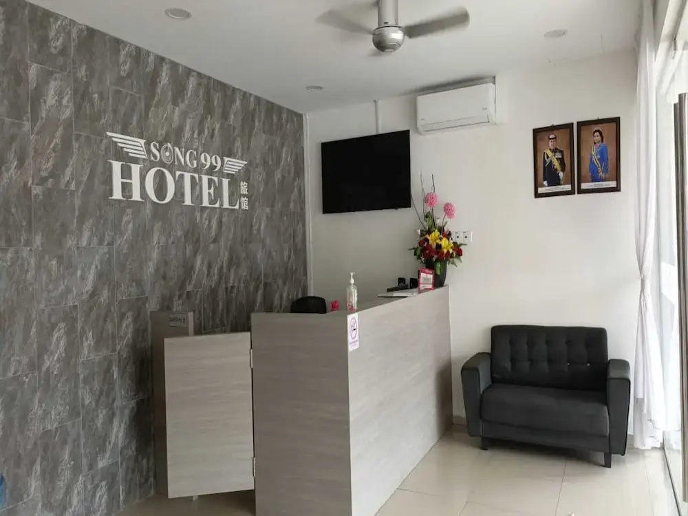 Lobby & Reception