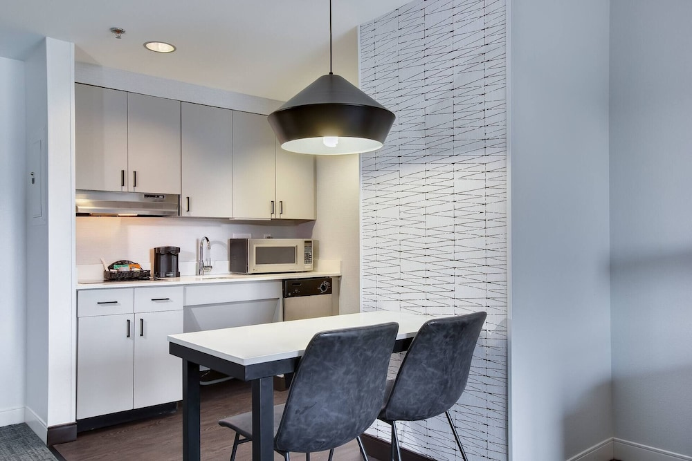 Homewood Suites by Hilton Louisville-East - Chambres