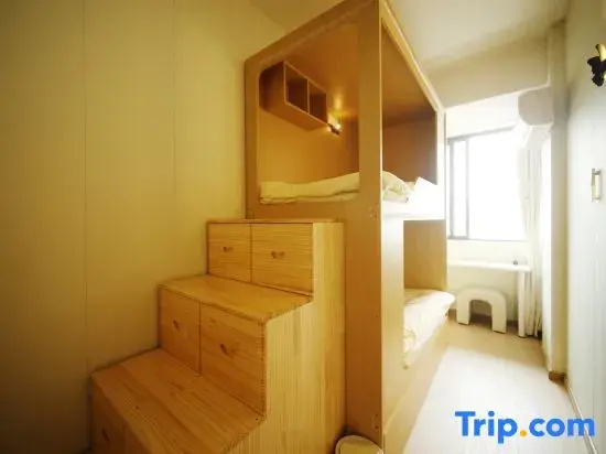 Bed in Dorm (male dorm)