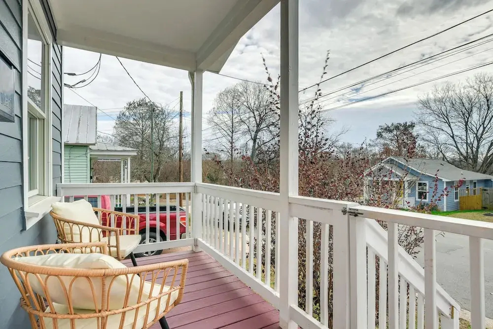 1 Mi to Dtwn: Home w/ Backyard in Raleigh!