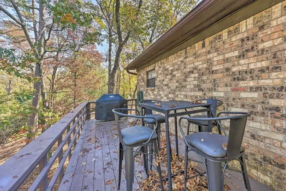 Family-friendly Hot Springs Hideaway w/ Yard!