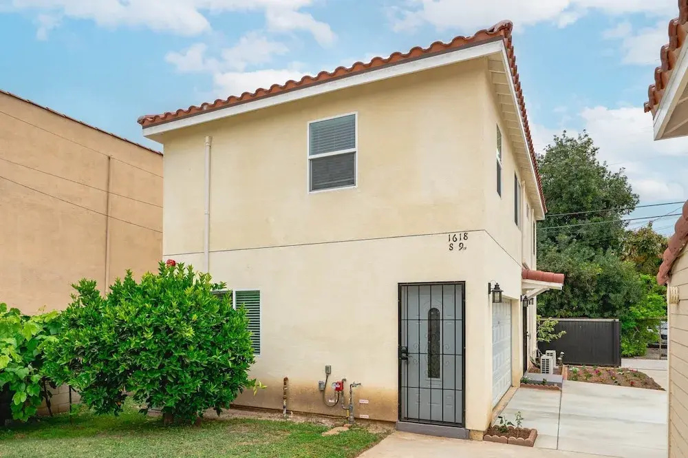Alhambra new Modern House 30plus Days Welcome