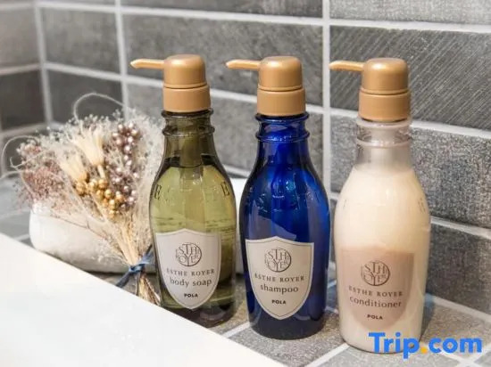 Hotel Crush on by null