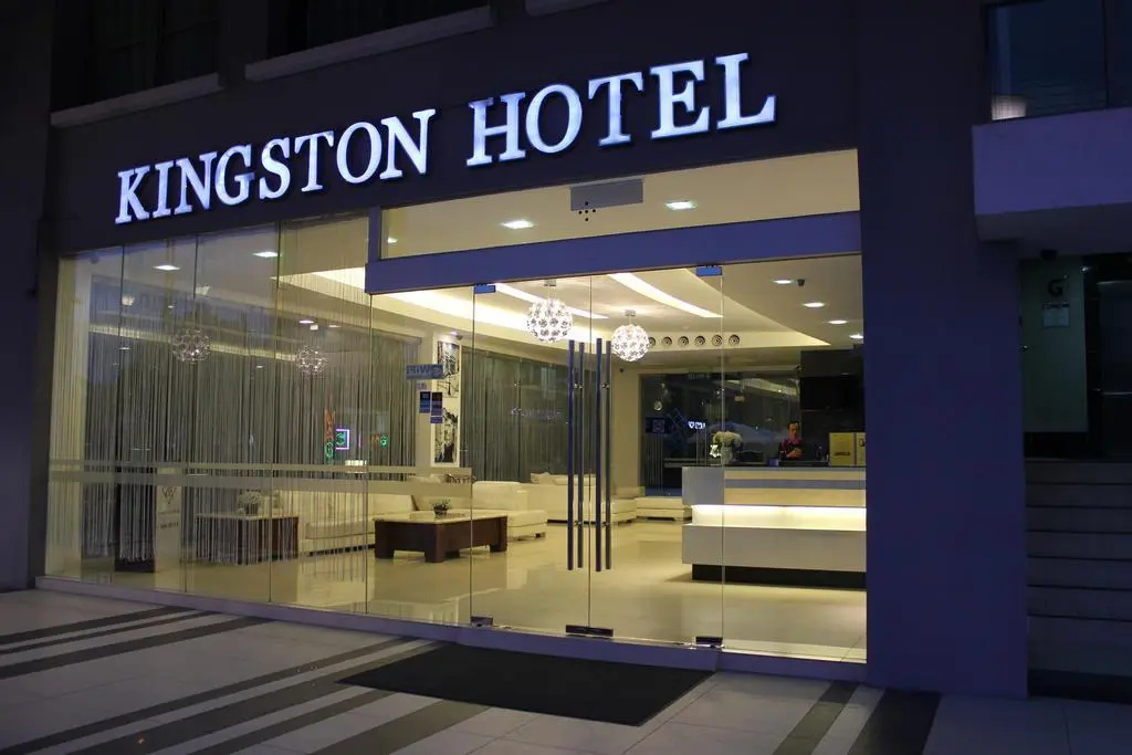 Hotel 17