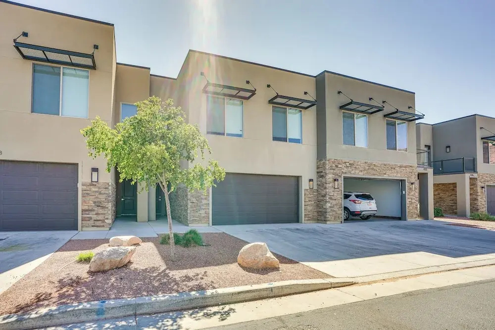 Moab Vacation Rental: Pool & Hot Tub Access!