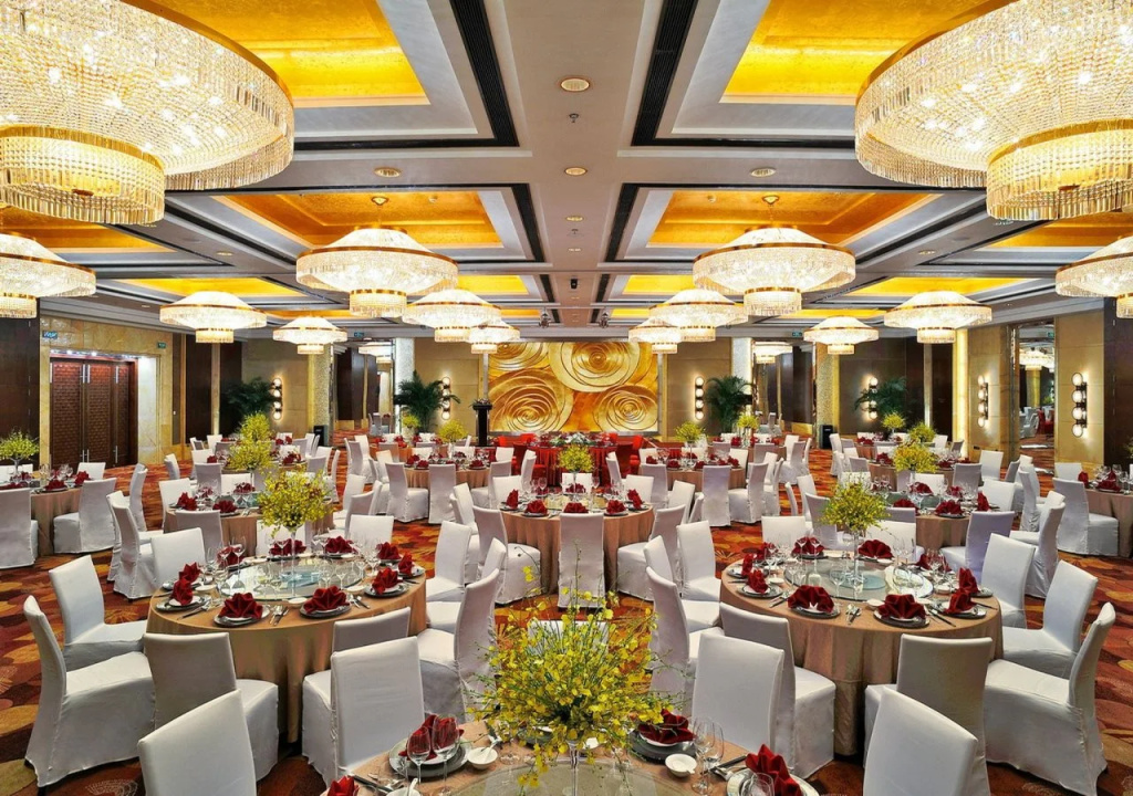 Food & Beverage