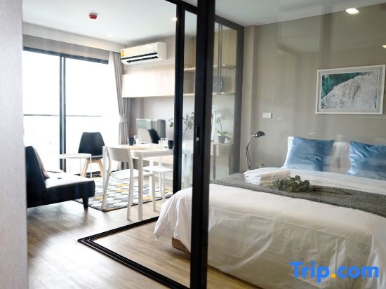 Navi Blossom Sathorn Apartment Hotel