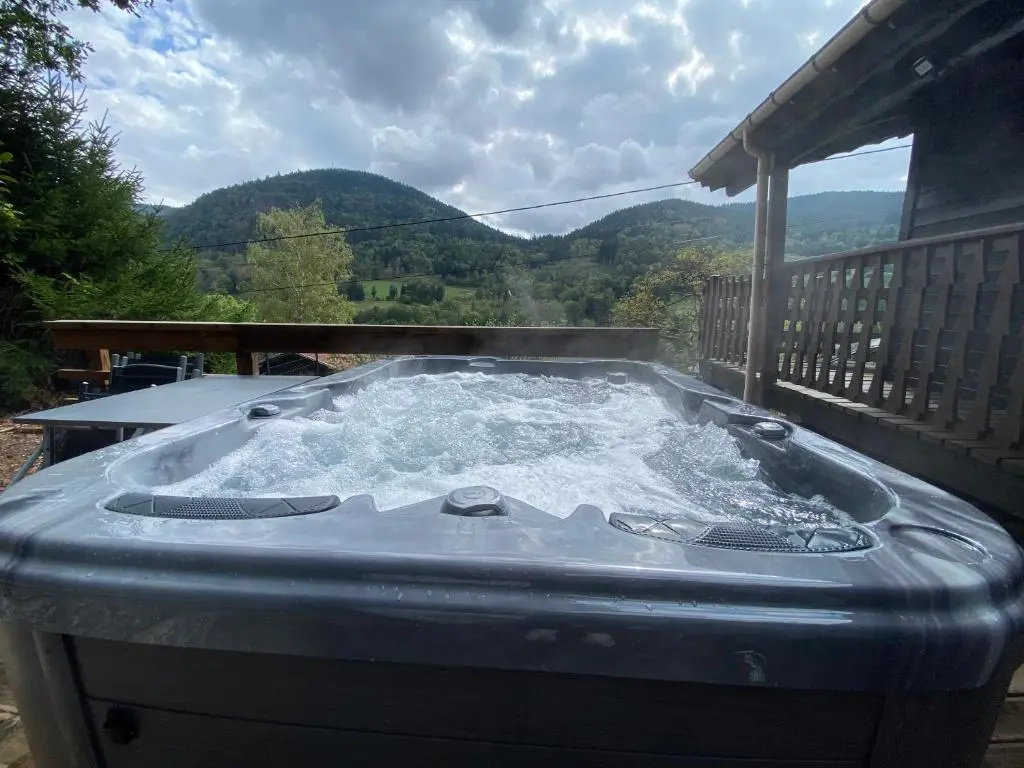 Voir la photo 3 — Chalet du Faubourg & Jacuzzi privatif