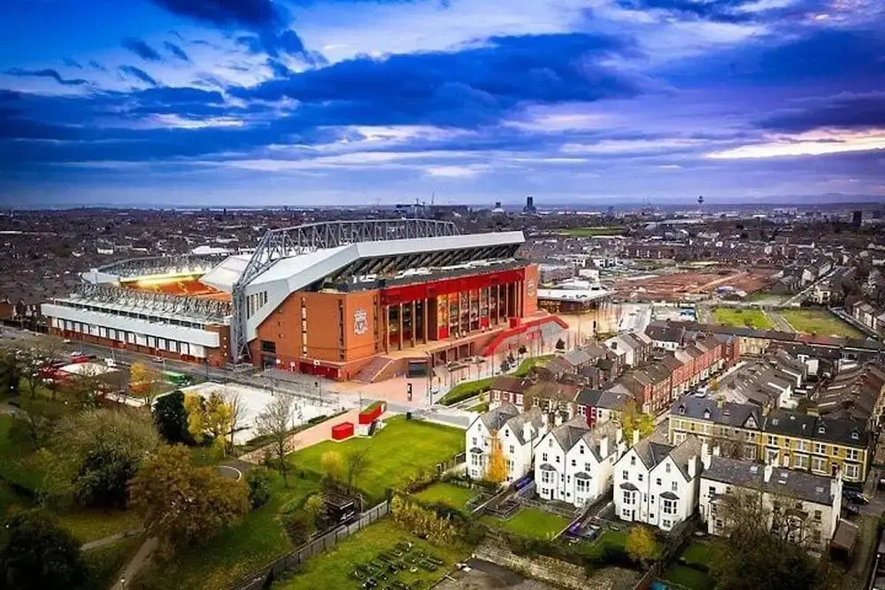 2 Bedroom House in Liverpool With Free Parking