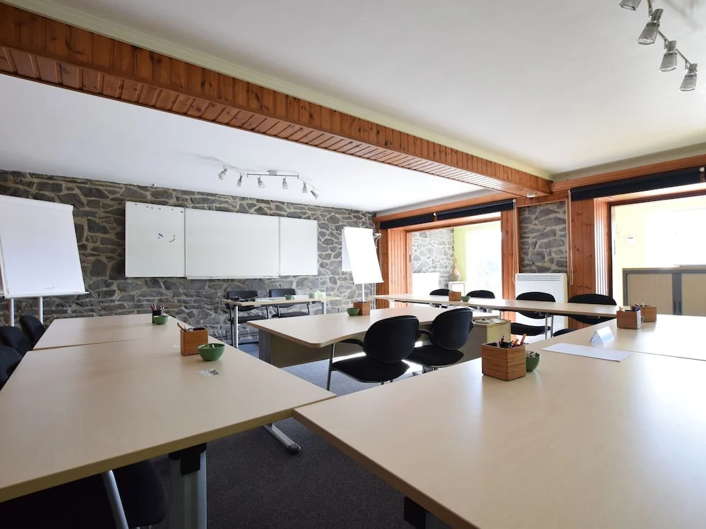 Comfortable Cottage in the Heart of a Beautiful Natural Area with Private Ponds - фото 14