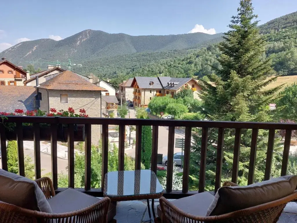 Superior Double room with garden view twin beds