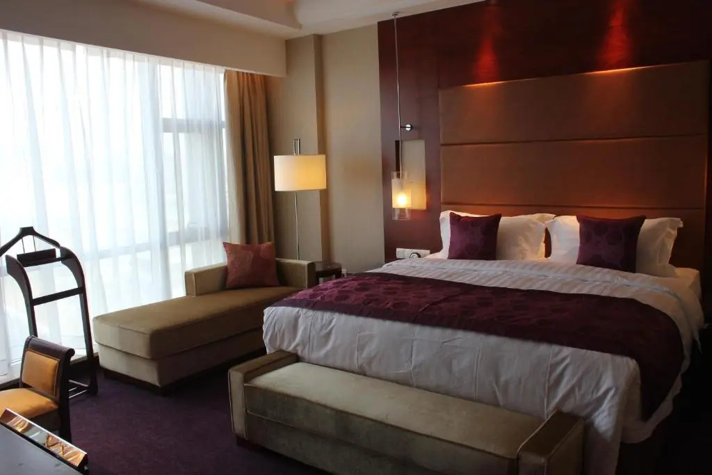 Deluxe Double room (full double bed)